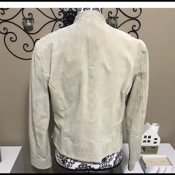 Chico’s 100% Leather jacket size 1 - Picture 2 of 3